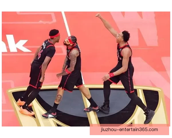 富尔茨迎来猛龙生涯首秀 接巴恩斯精准助攻命中首球